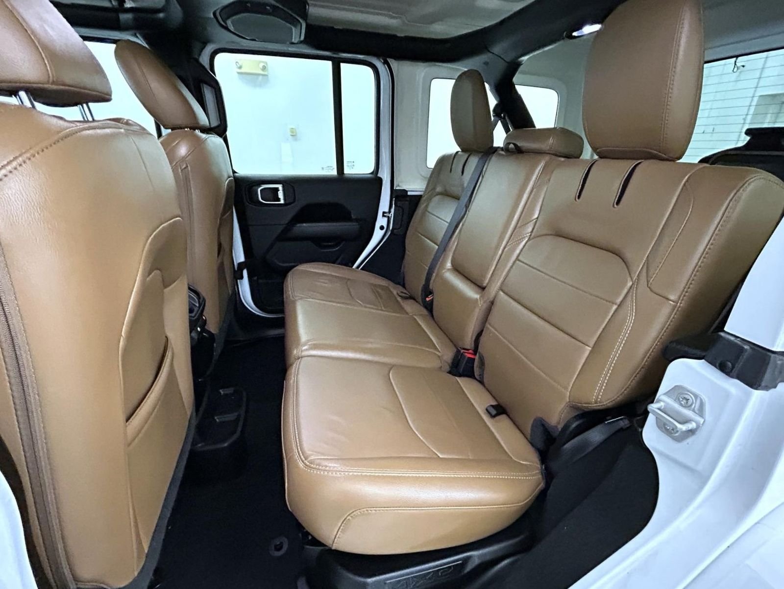 Certified Used 2022 White Jeep Unlimited Sahara 4xe image 16