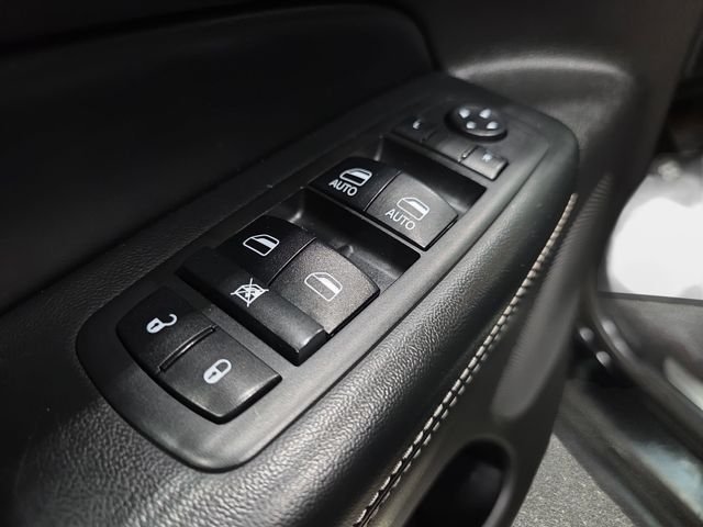 Used 2017 Black Jeep Limited image 27