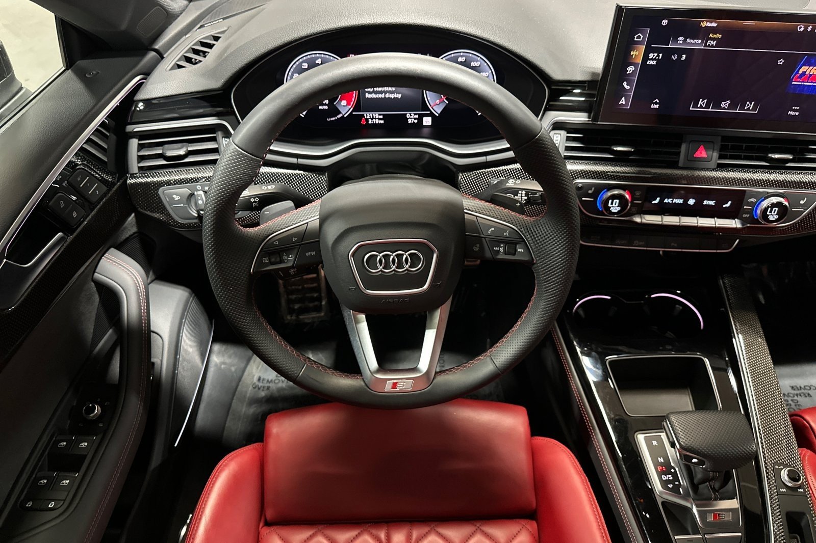 Used 2025 Daytona Gray Pearl Effect Audi Premium Plus 3.0 TFSI quattro image 13
