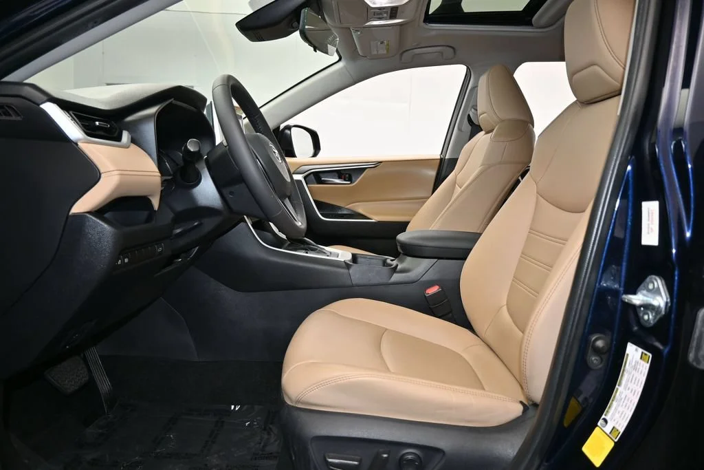 Used 2025 Blueprint Toyota XLE Premium image 10