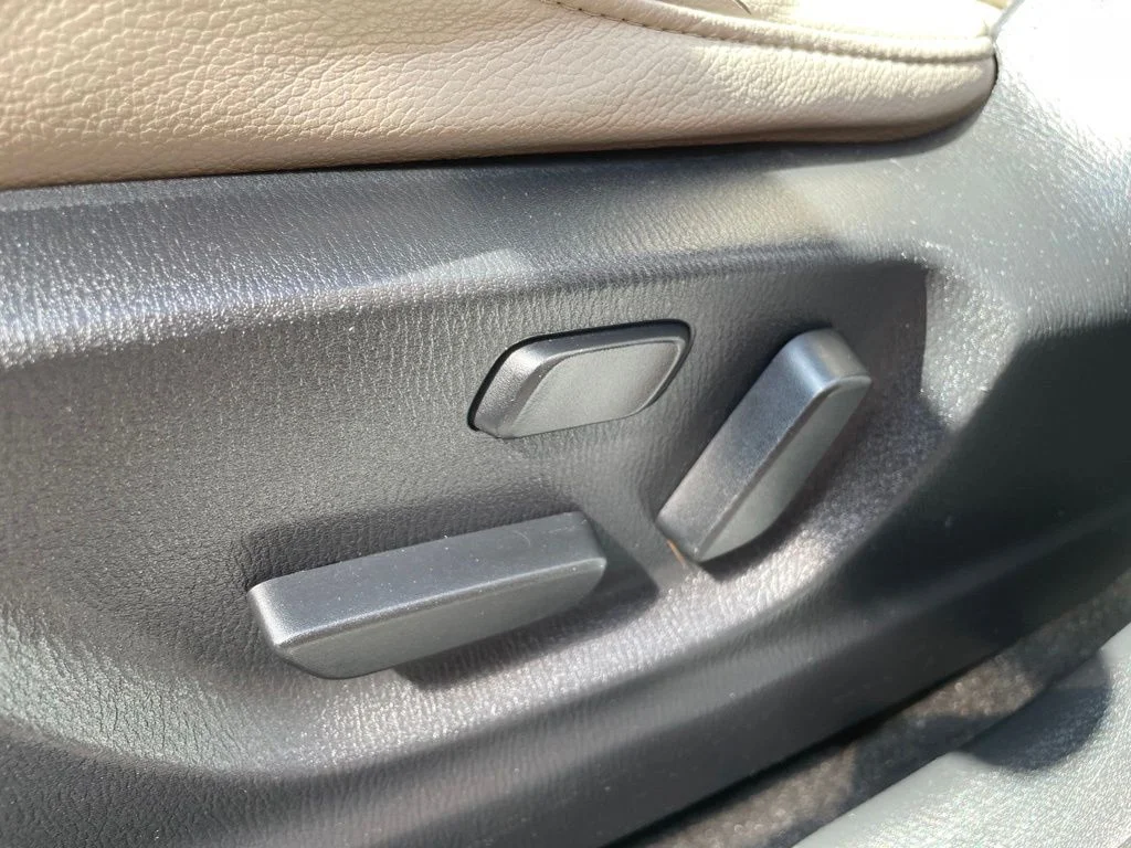 Used 2015 White Mazda Grand Touring image 12