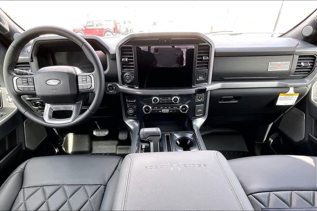 New 2026 Ford F-150 XLT 4D SuperCrew