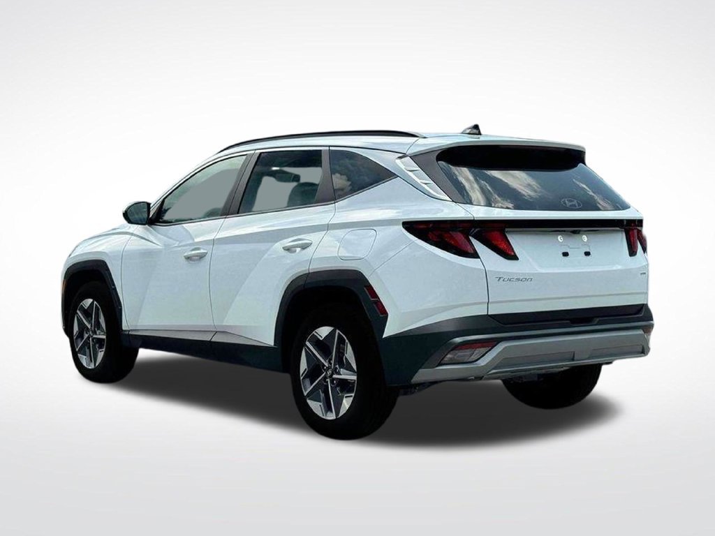 New 2025 White Hyundai SEL AWD image 24