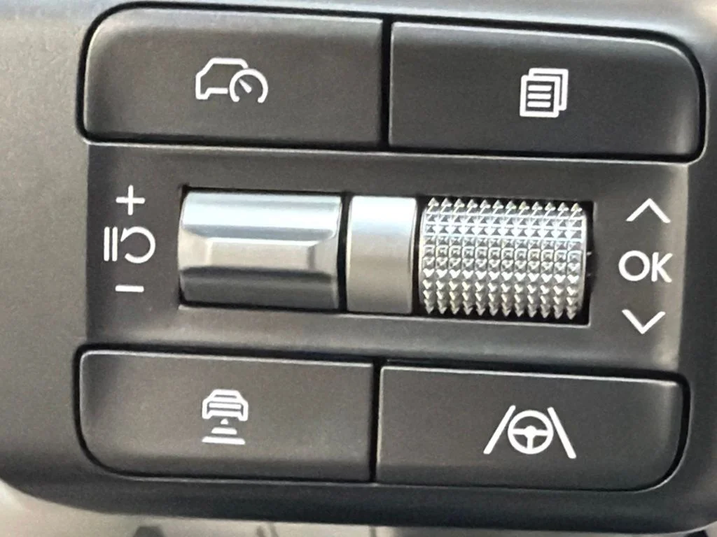 New 2027 Robust Emerald Pearl Hyundai SEL image 22