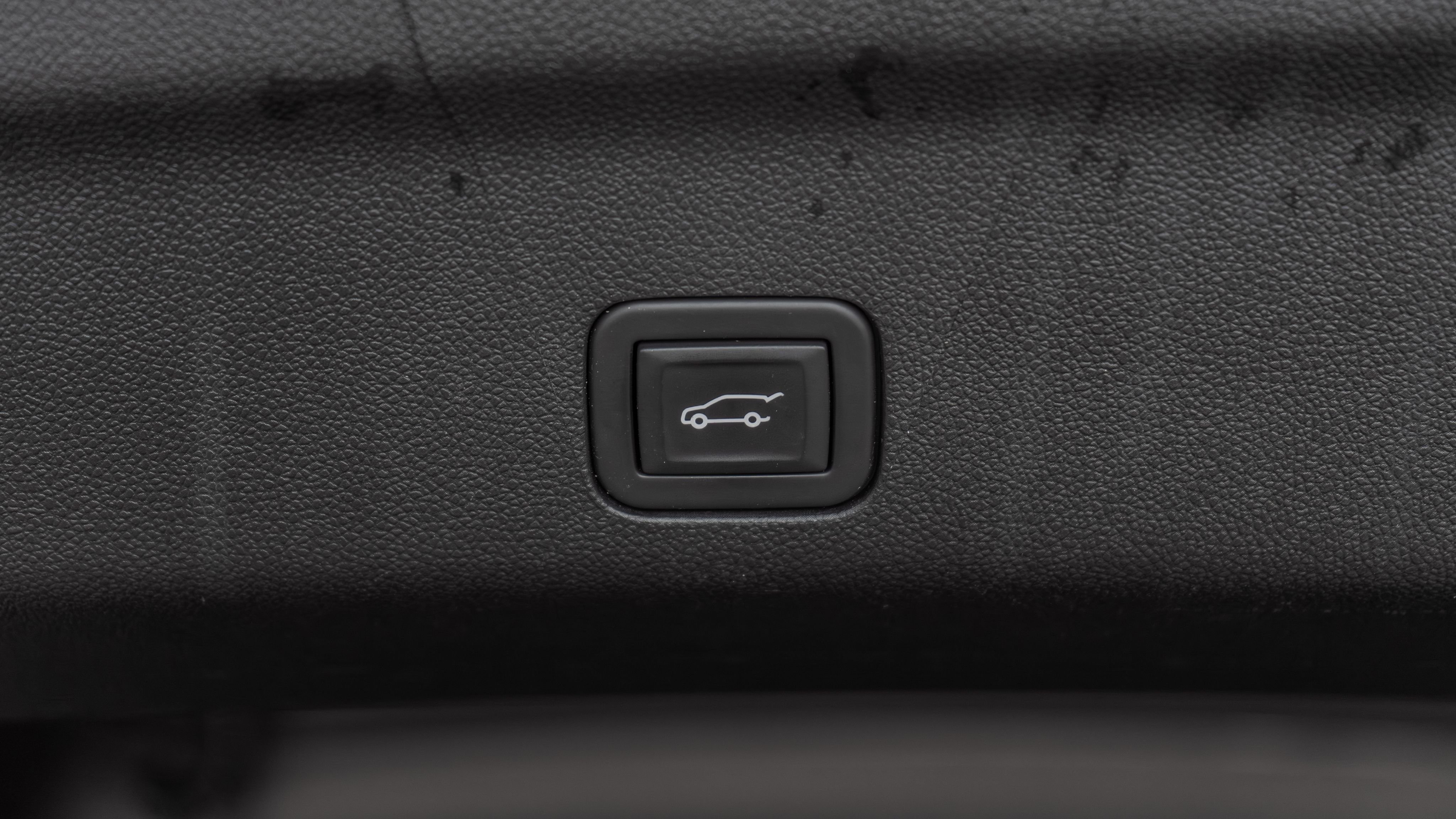 Used 2024 Onyx Black GMC Denali Ultimate image 35