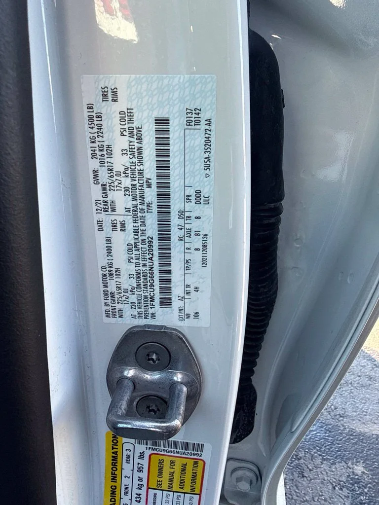 Certified Used 2022 White Metallic Ford SE image 63