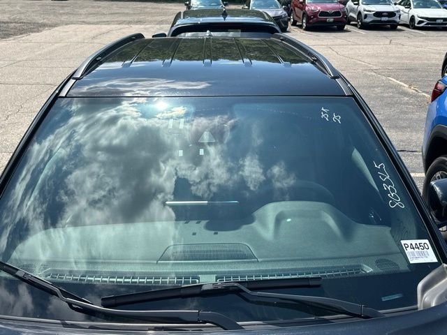 Used 2025 Diamond Black Jeep Latitude image 8