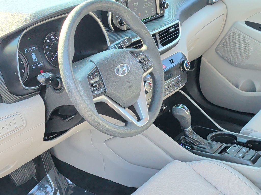 Used 2020  Hyundai SEL image 2