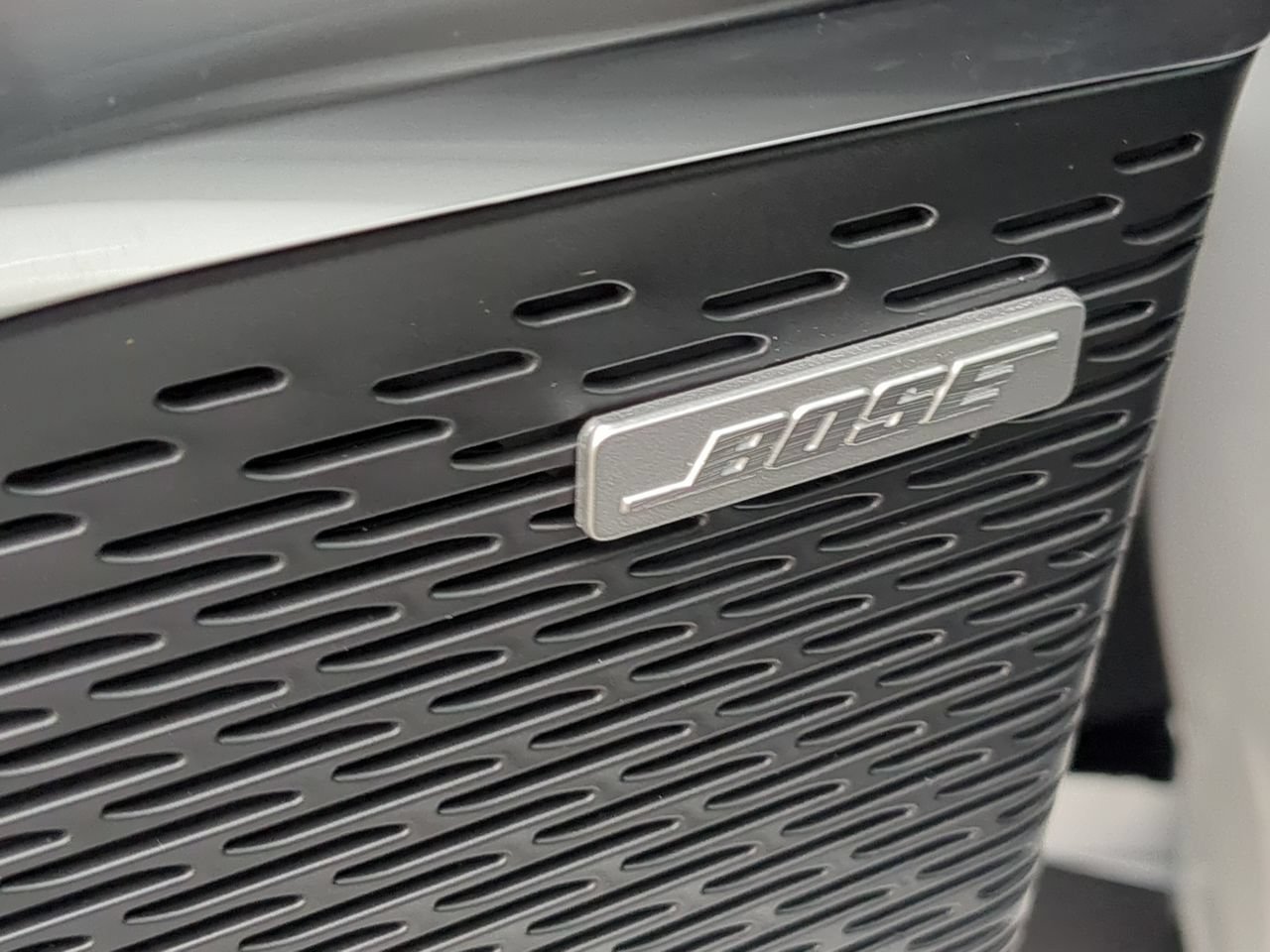 New 2026 Summit White GMC Elevation image 24