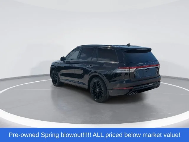 Used 2024 Black Lincoln Reserve image 6