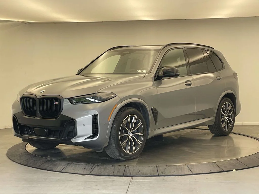 2025 BMW X5 M60i's photo