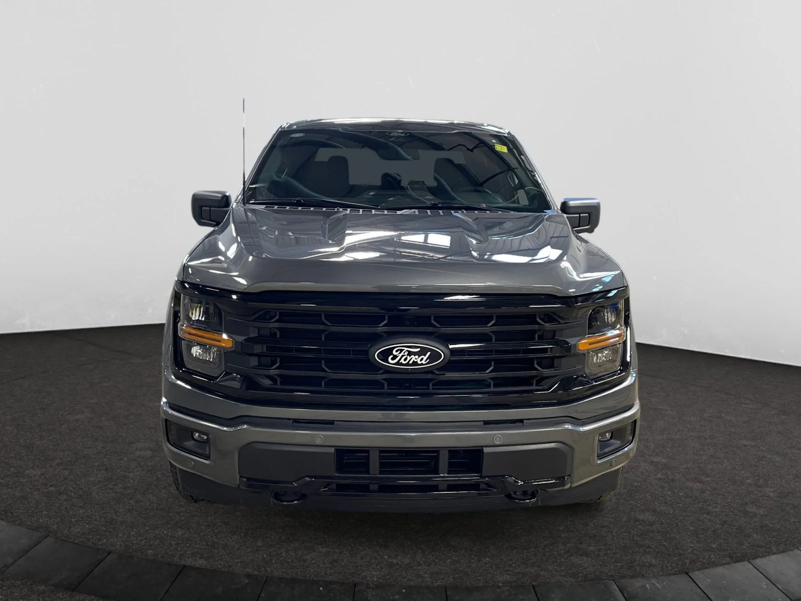 New 2026 CARBONIZED GREY METALLIC Ford XLT image 8
