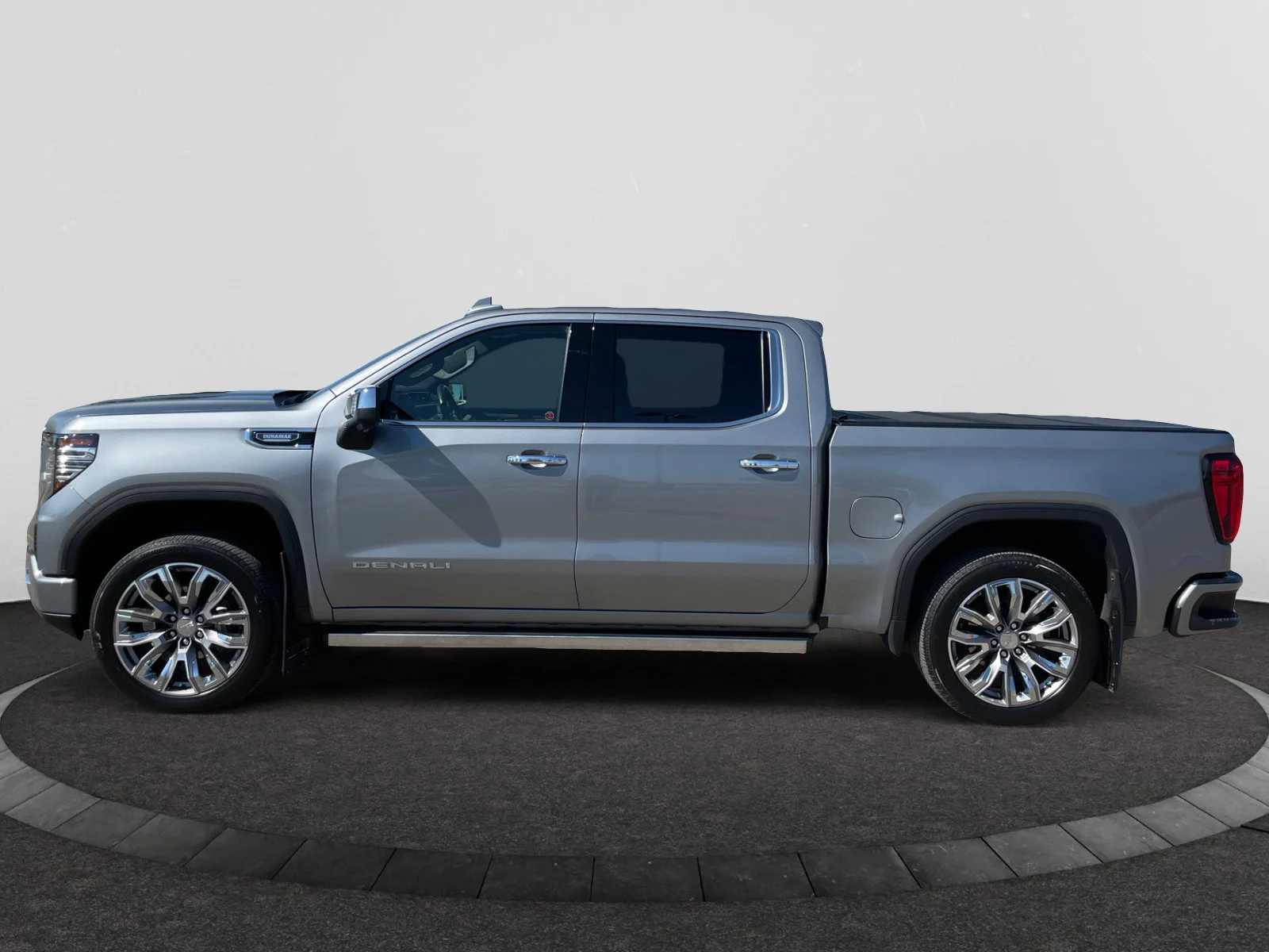Used 2024 Gray GMC Denali Crew 3.0L Leather Sunroof Navigation 4x4 image 2