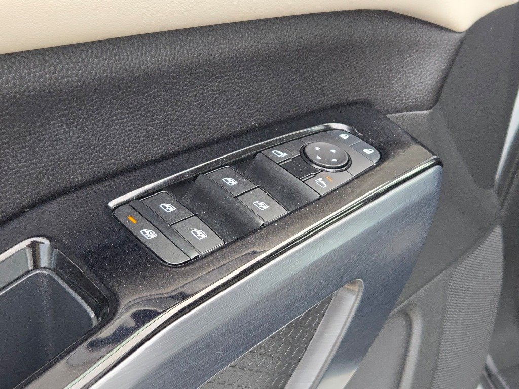 Certified Used 2025 White Nissan SL image 20