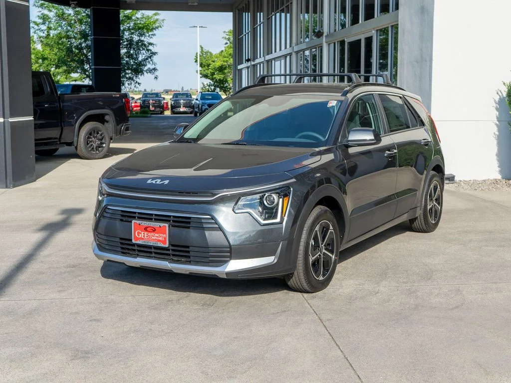 New 2026 Interstellar Gray Kia LX image 3