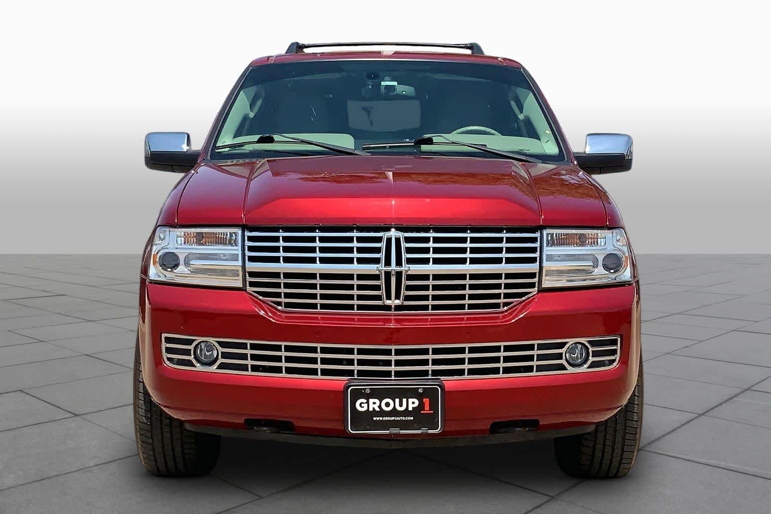 Used 2013 Ruby Red Metallic Tinted Clearcoat Lincoln  image 3