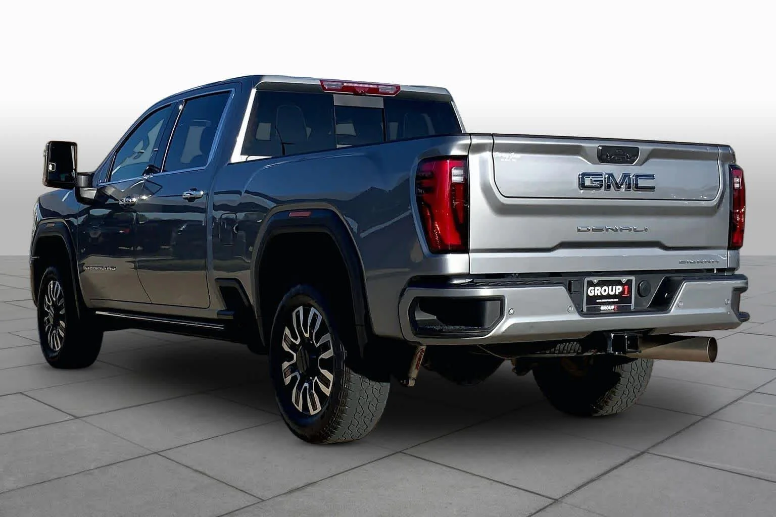 Used 2025 Sterling Metallic GMC Denali Ultimate image 12