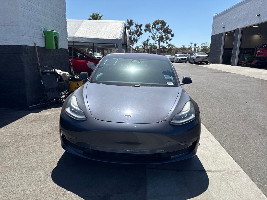 Used 2018  Tesla Long Range image 3