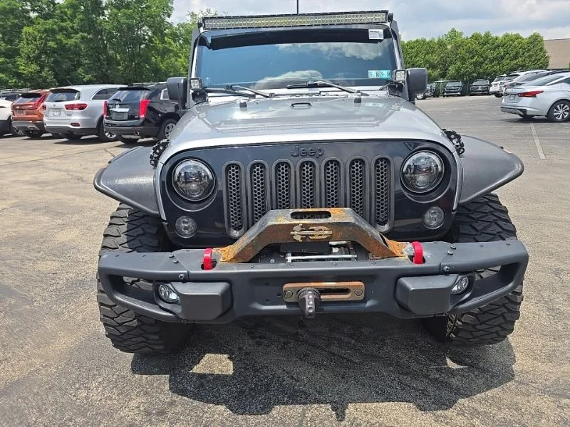 Used 2014 Gray Jeep Unlimited Sport image 2