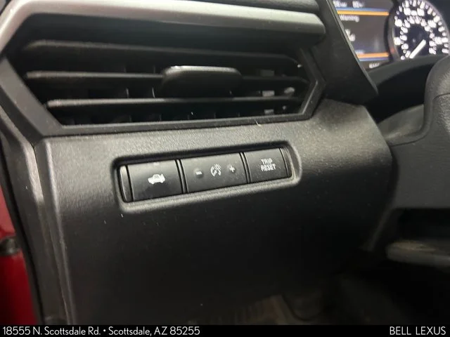 Used 2019 Red Nissan 2.5 SR image 29