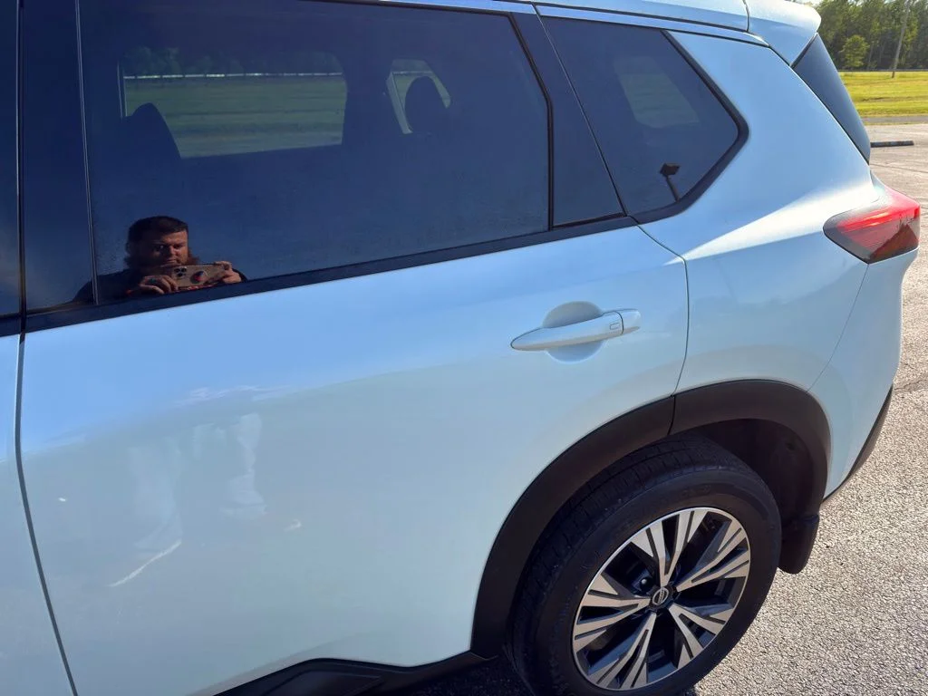 Used 2021 White Nissan SV image 15