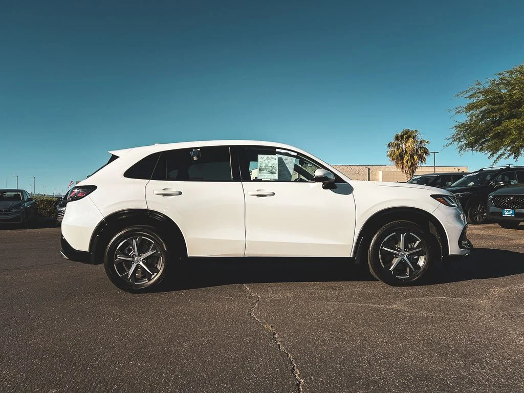 2025 Honda HR-V EX-L - Photo 10