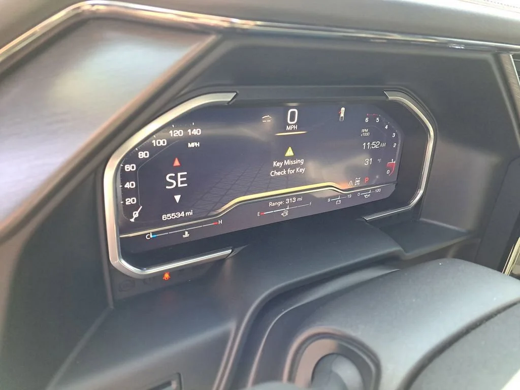 Used 2023 Summit White GMC AT4 image 9