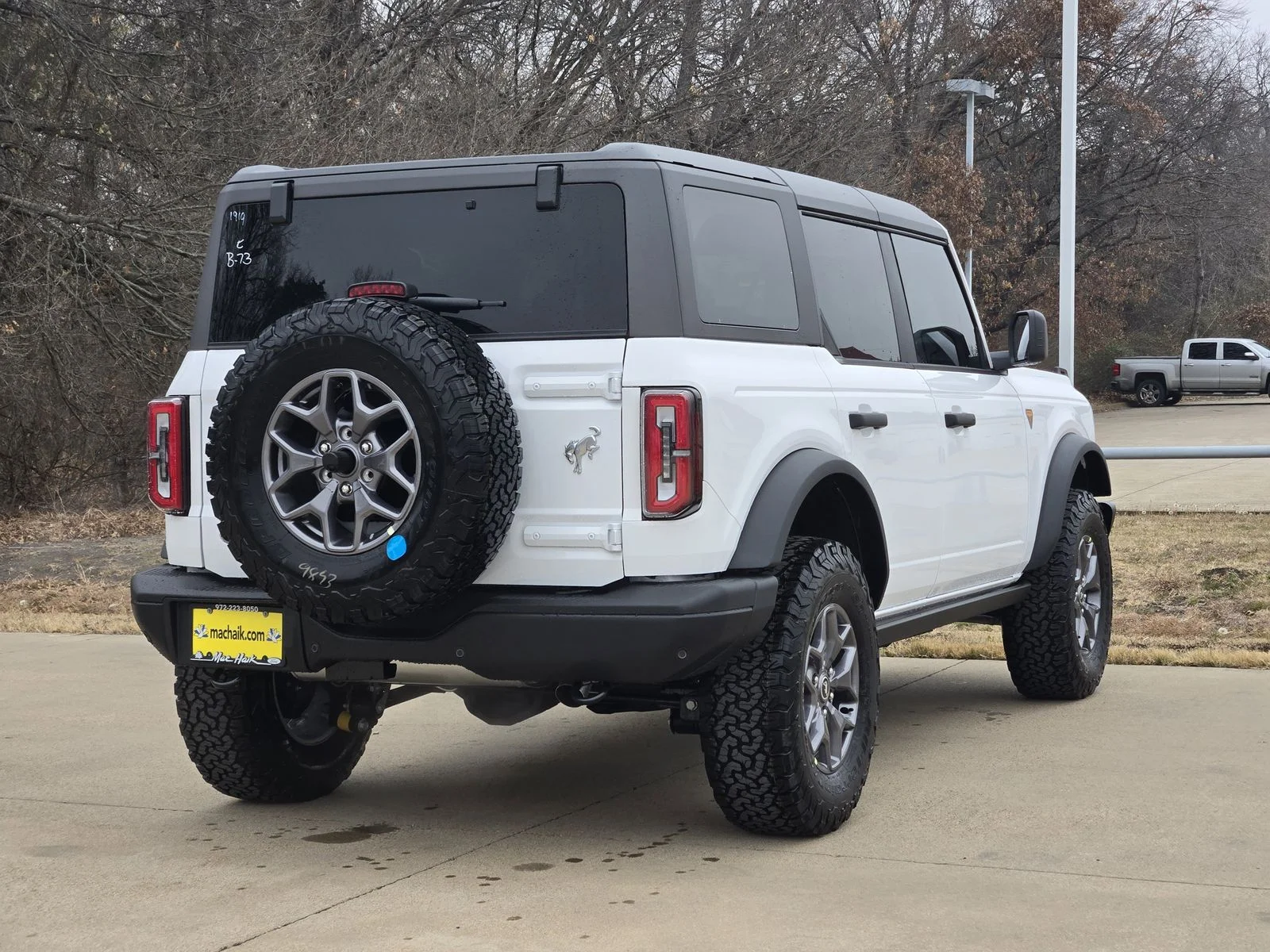New 2025 Oxford White Ford Badlands® image 4
