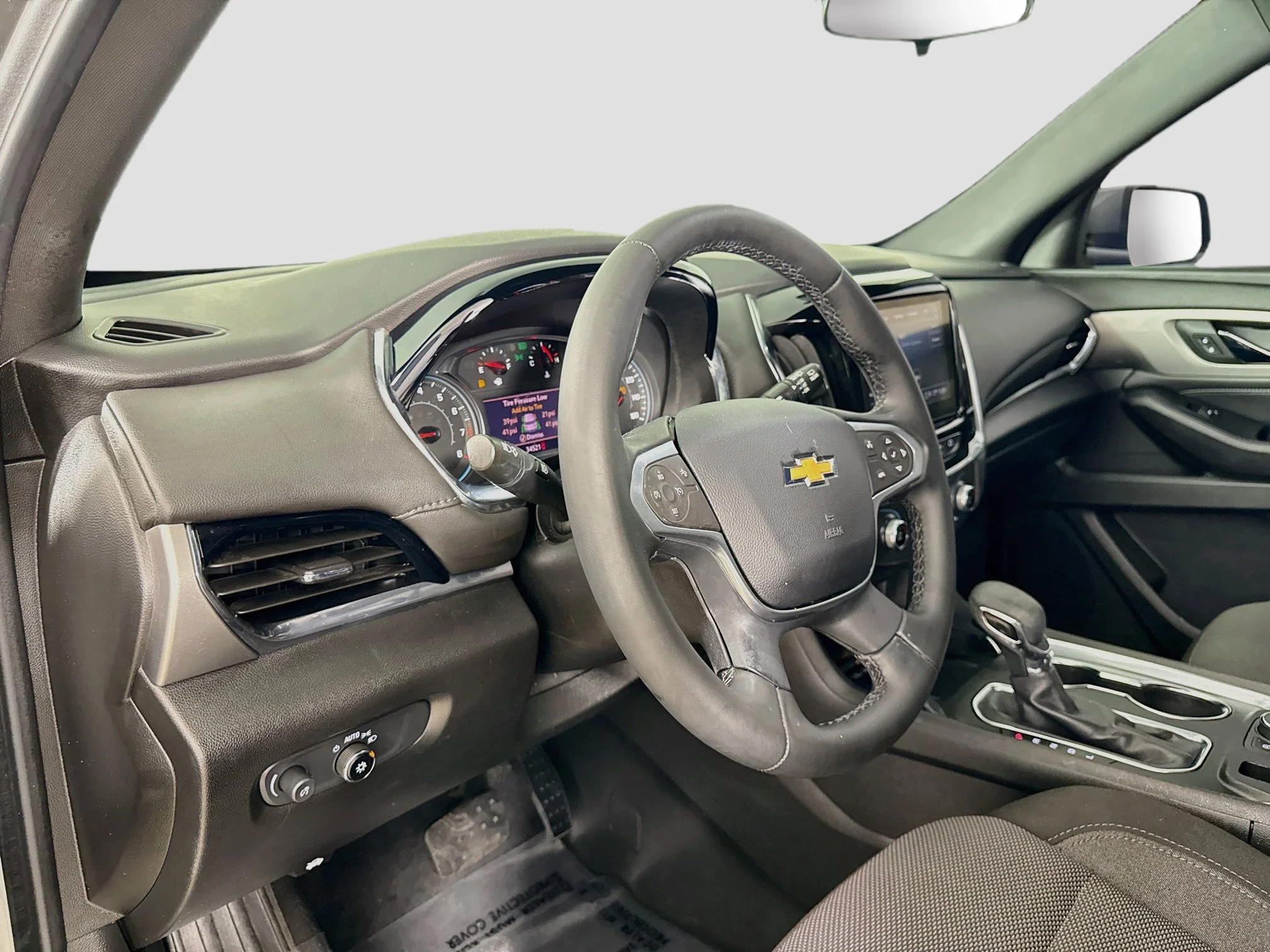 Used 2023 Sterling Gray Metallic Chevrolet LT Cloth image 11