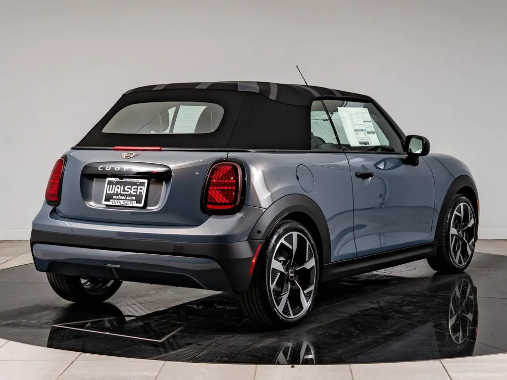 New 2026 Gray Metallic MINI Iconic image 11