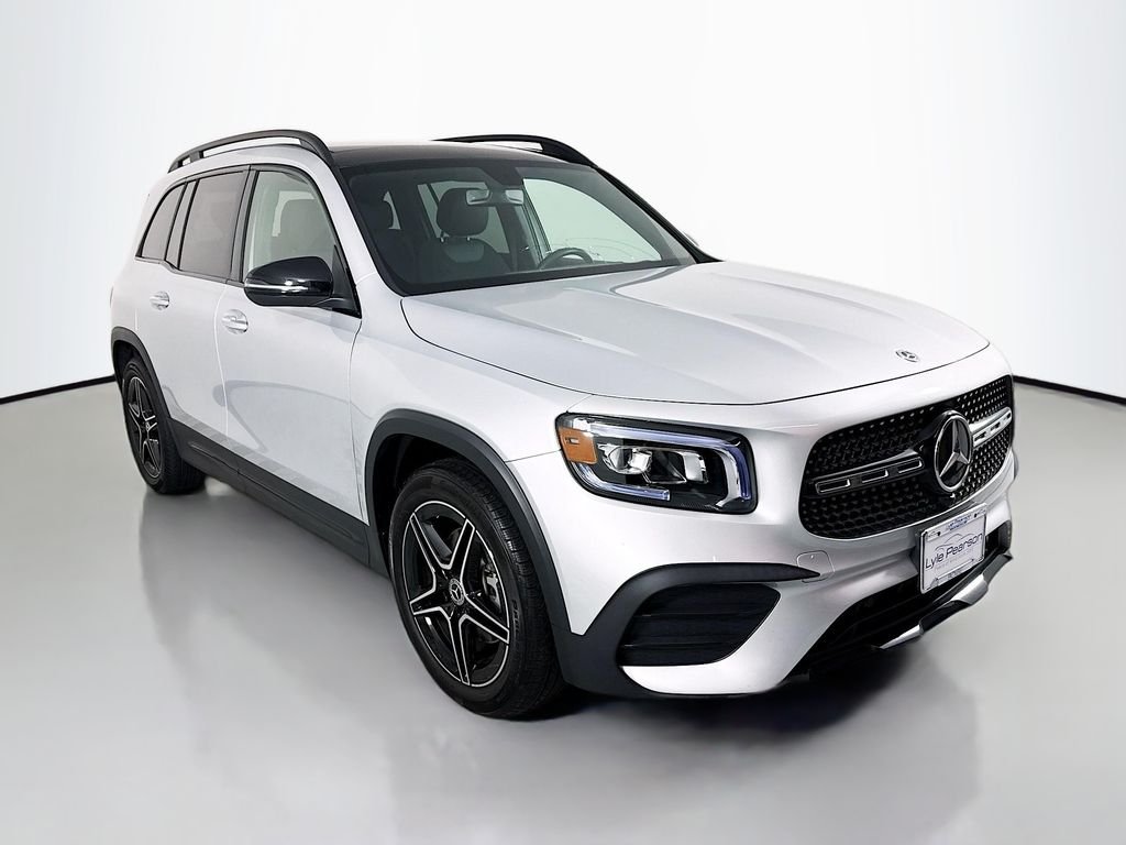 Used 2023 Silver Mercedes-Benz GLB 250 image 7