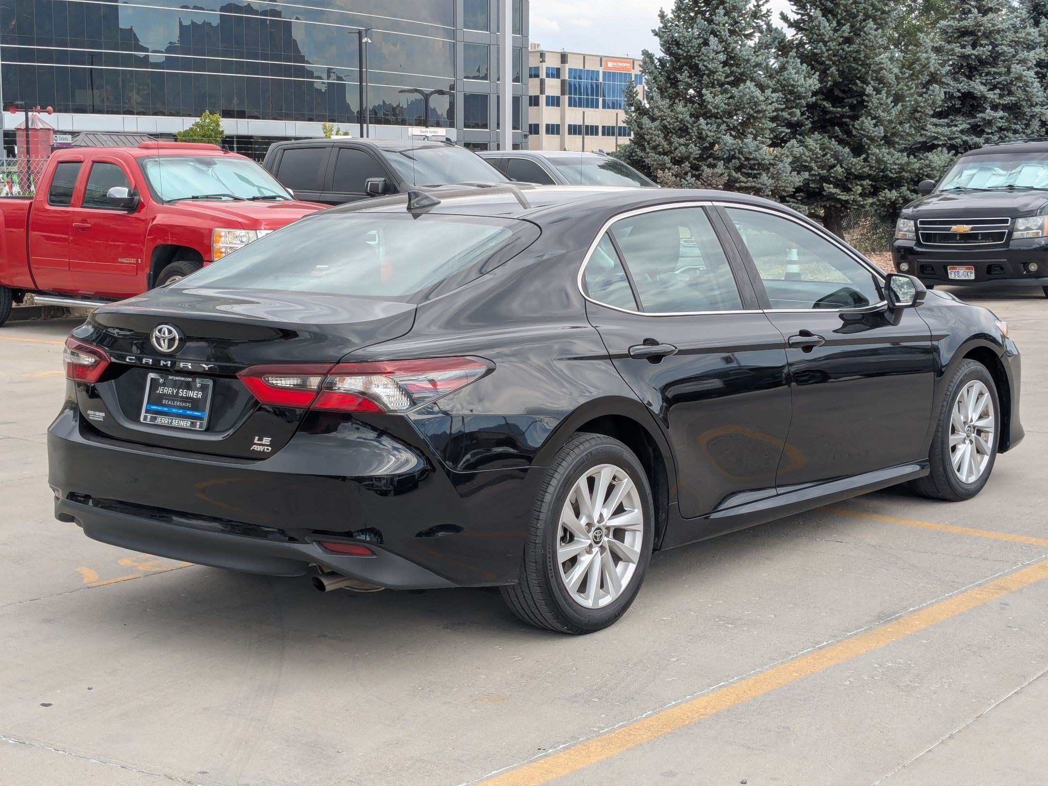 Used 2023 Midnight Black Metallic Toyota LE image 6