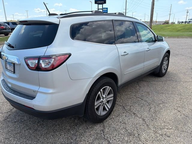 Used 2017 SILVER ICE METALLIC Chevrolet LT image 3