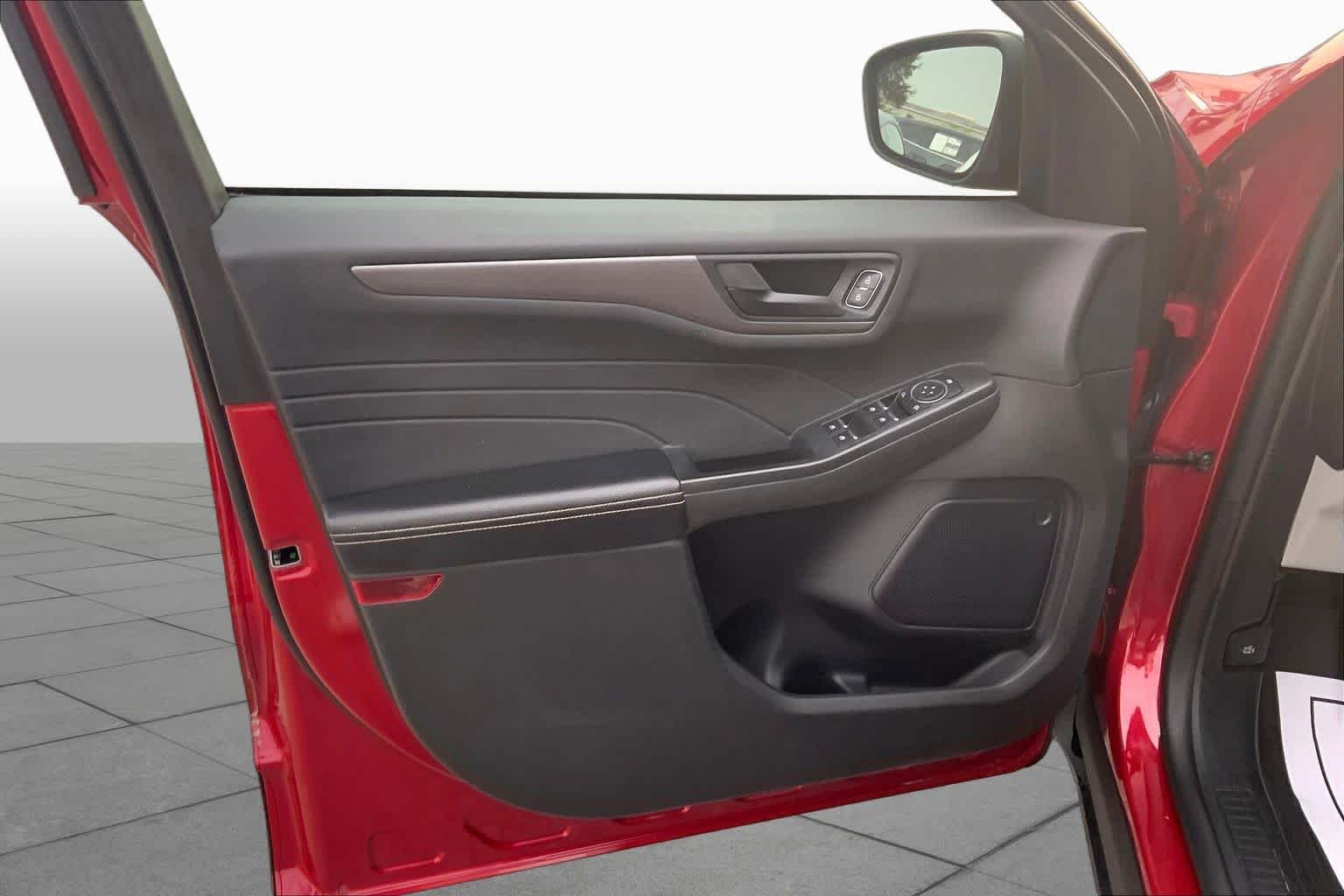 Used 2023 Rapid Red Metallic Tinted Clearcoat Ford Active image 21