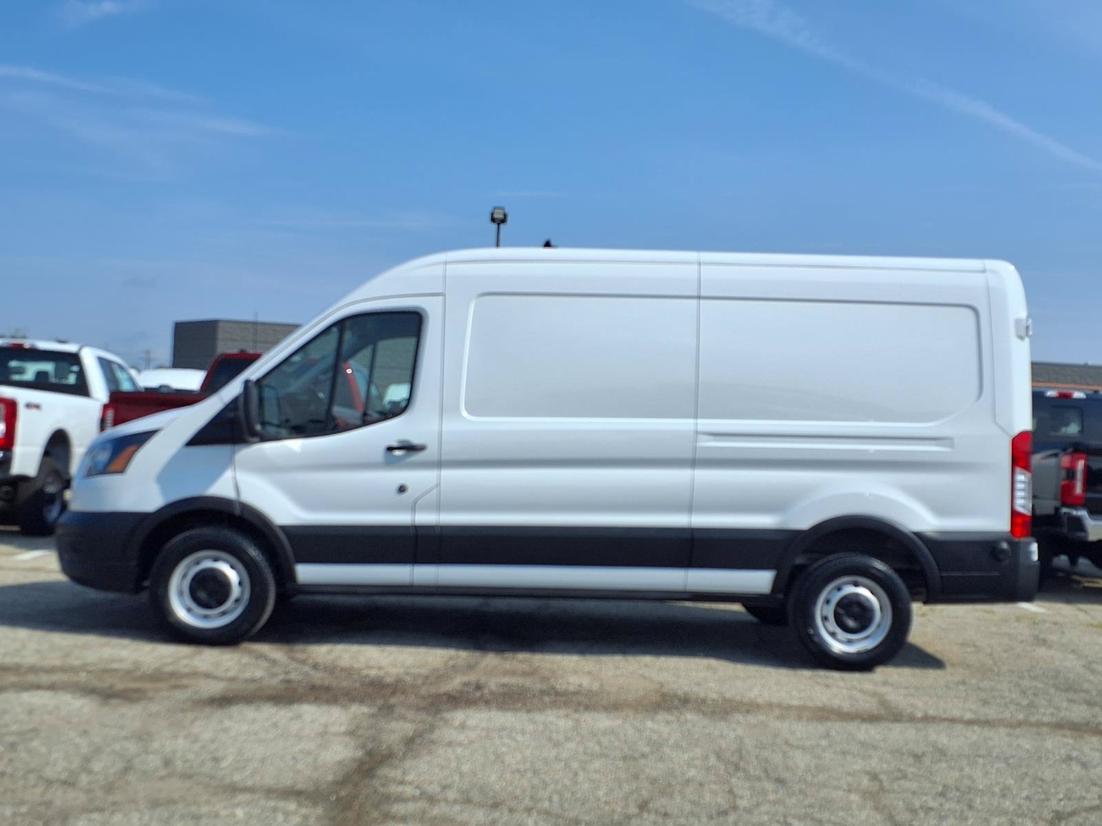 Certified Used 2024 Oxford White Clearcoat Ford Base image 28