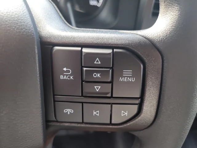 New 2027 Oxford White Ford XL 4WD CREW CAB image 29