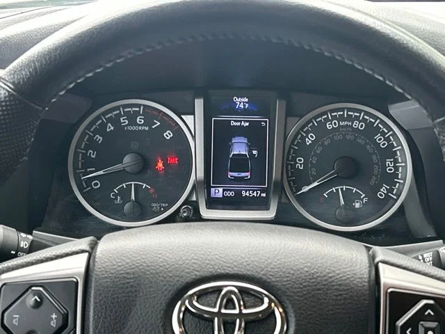 Used 2022 White Toyota SR5 image 53