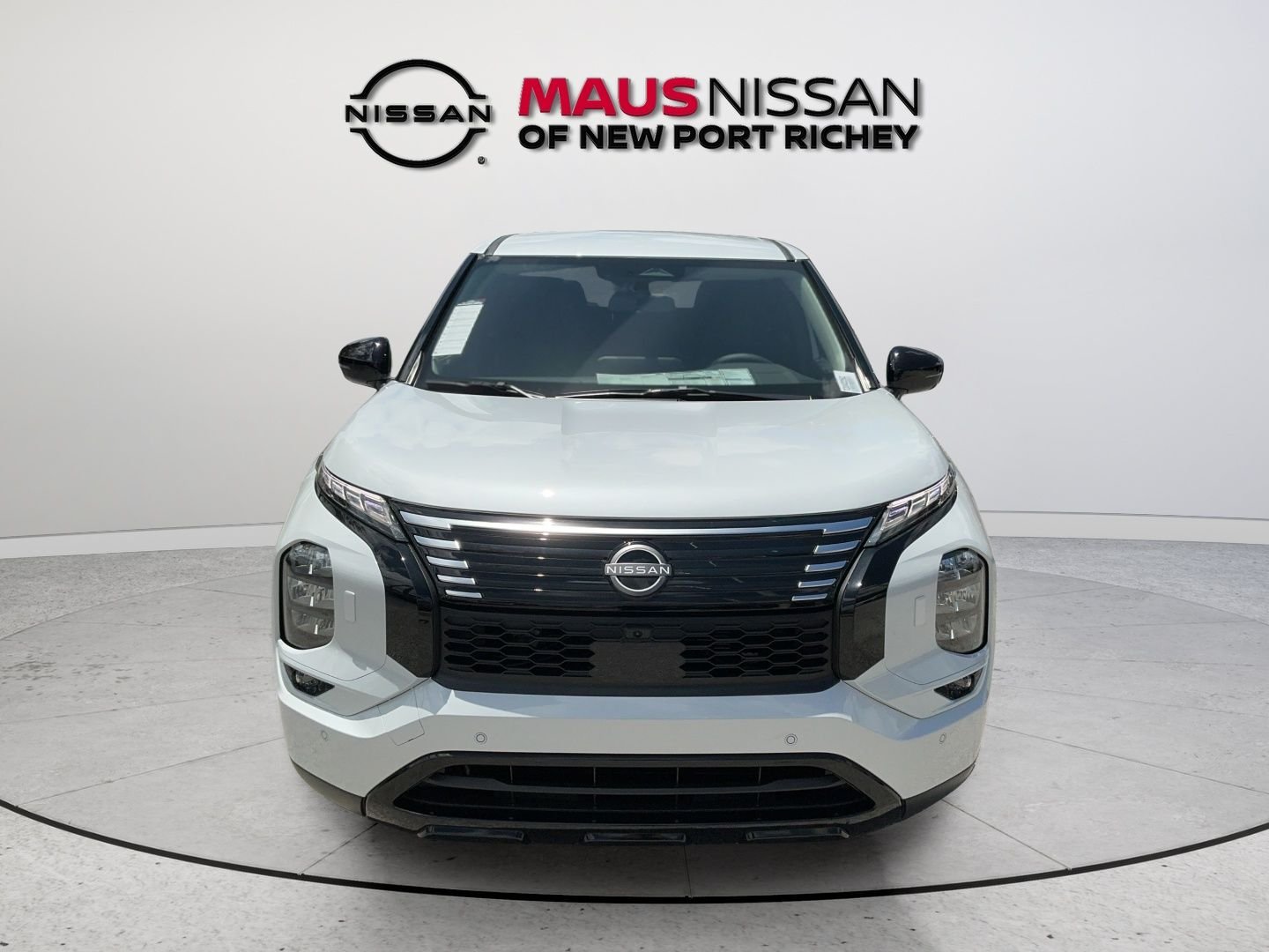 New 2026 White Nissan SL image 3