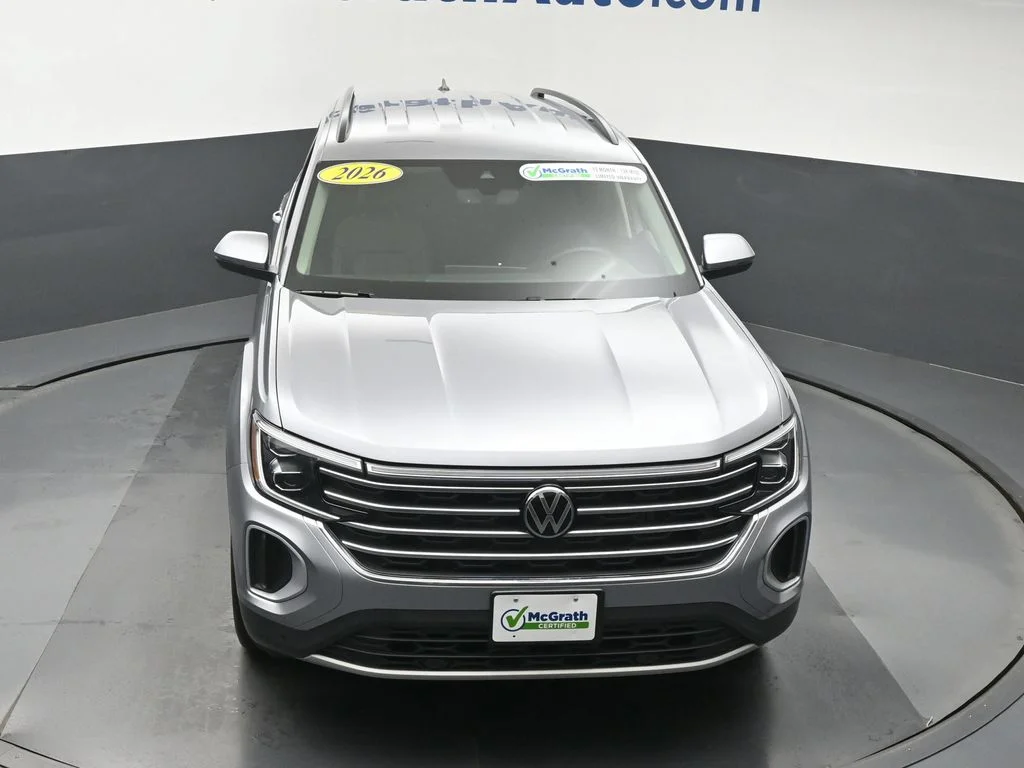 Used 2026 Silver Volkswagen SE w/Technology image 28