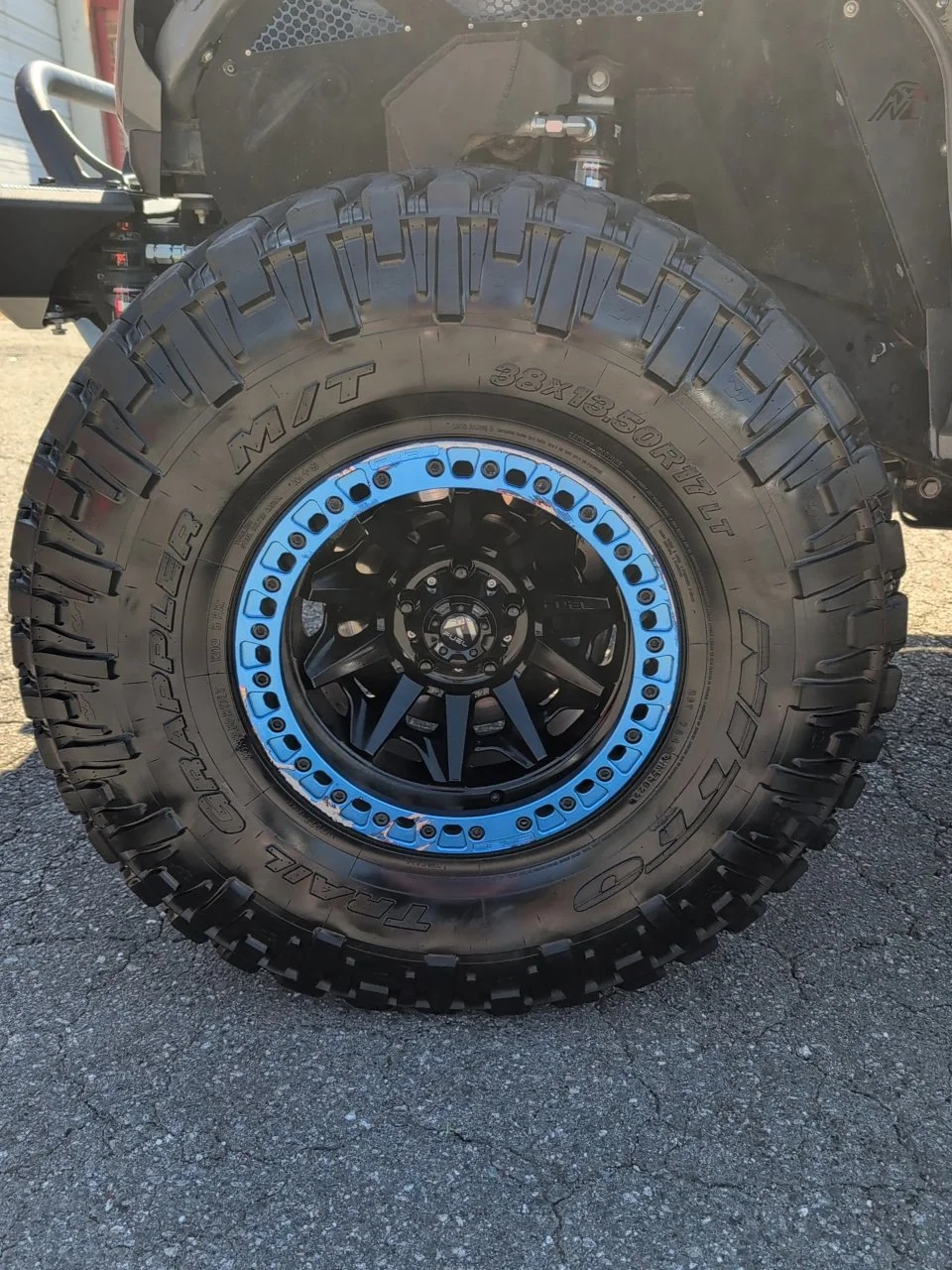 Used 2023 Gray Jeep Rubicon 4xe image 9