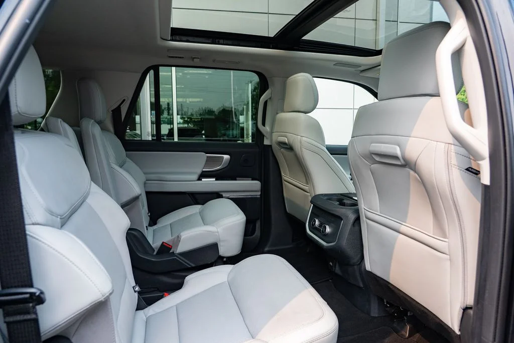 Used 2025 Black Ford Platinum image 26