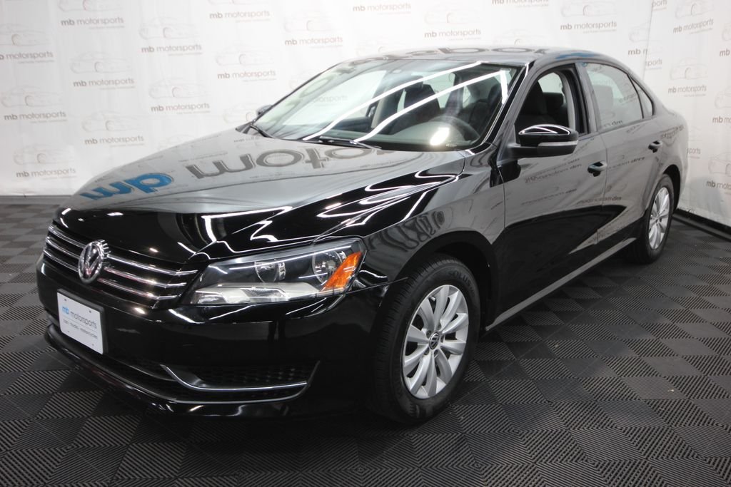 Used 2013 Black Volkswagen 2.5 S image 1