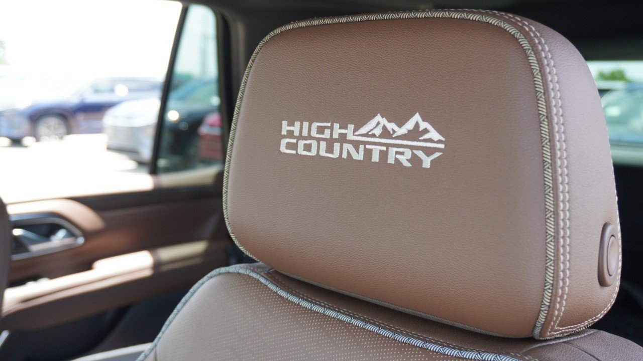 Used 2024 Gray Chevrolet High Country image 28
