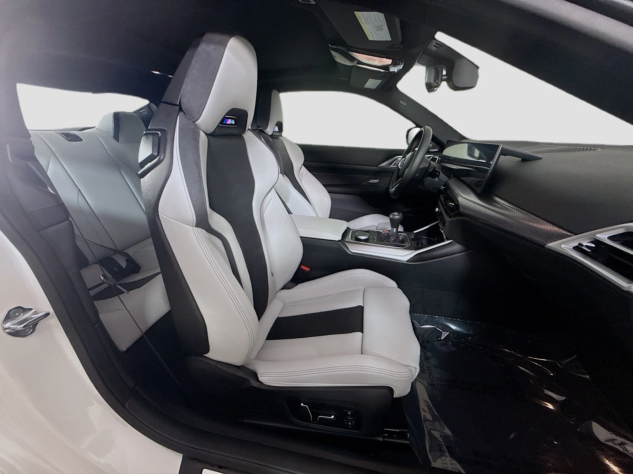 Used 2026 Alpine White BMW Base image 23