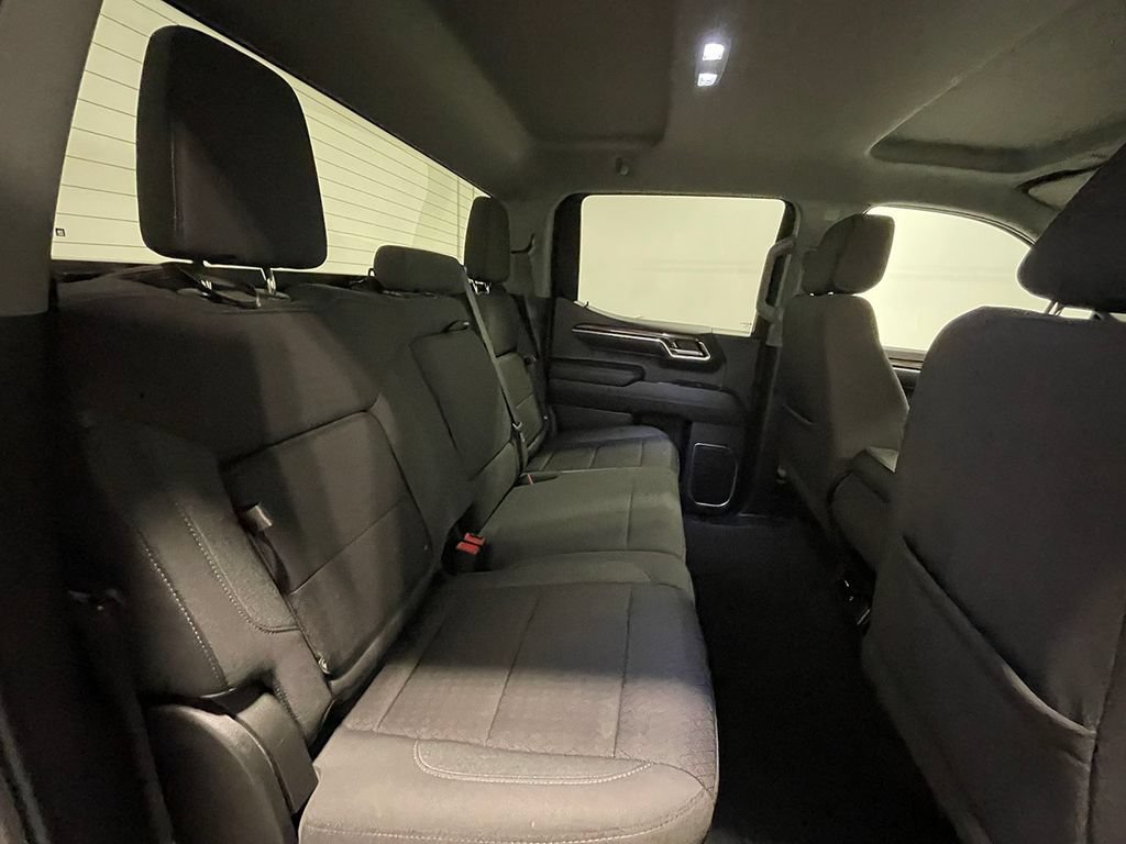 Used 2023 Summit White GMC Elevation image 22