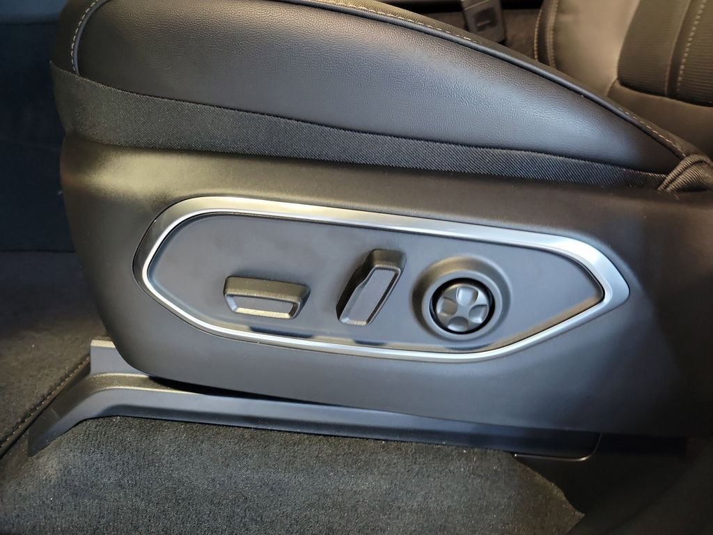 New 2026 High Gloss Black Jeep  image 17