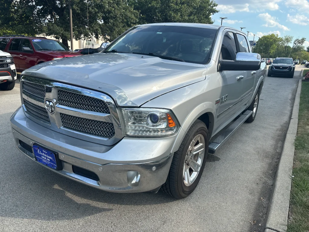 Used 2015 Bright Silver Metallic Ram Laramie Limited image 2