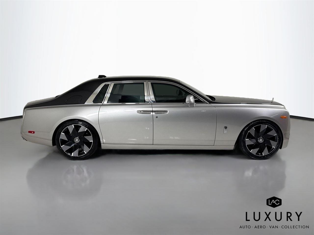 Used 2023  Rolls-Royce  image 5