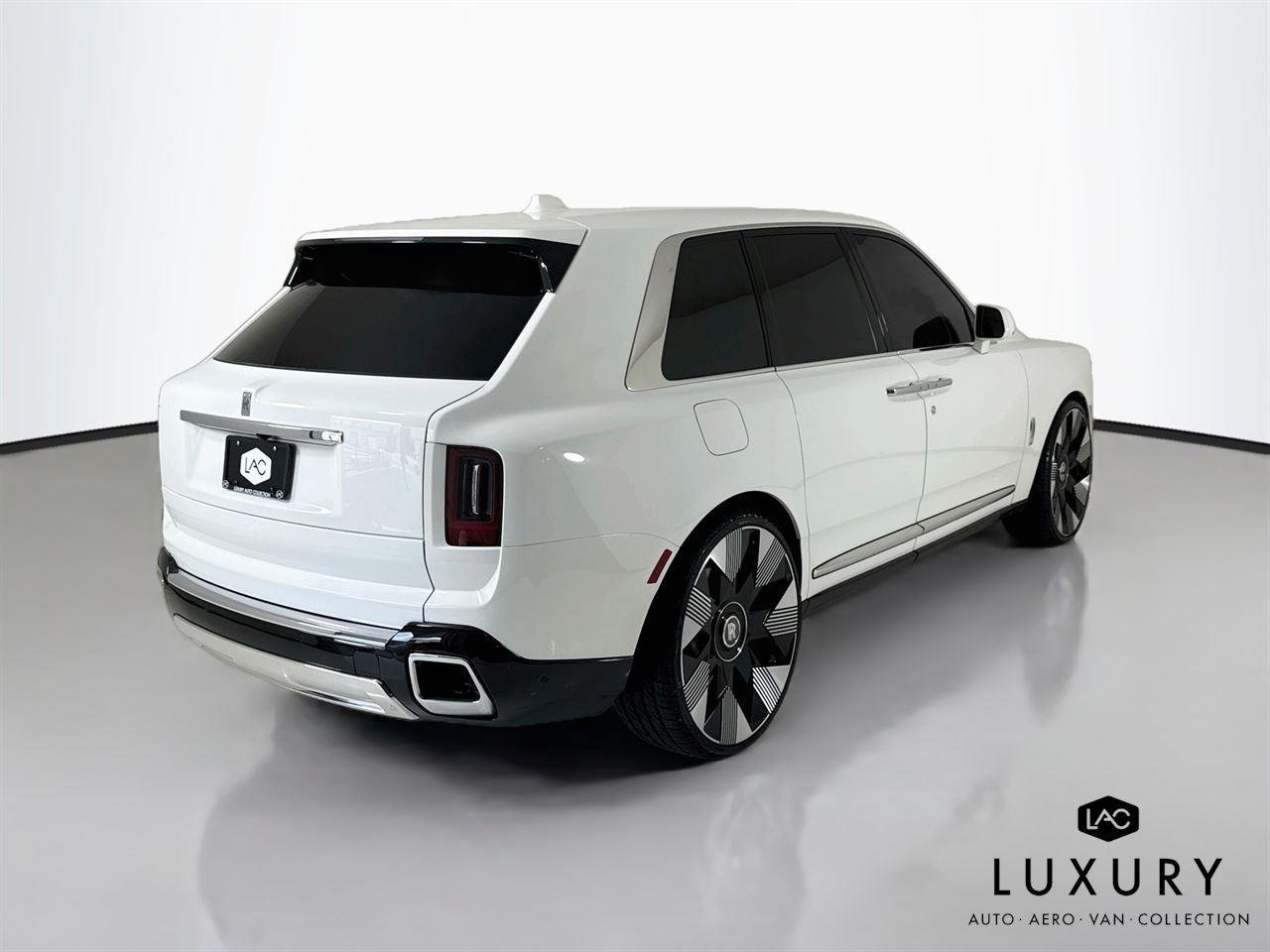 Used 2025 English White Rolls-Royce 26