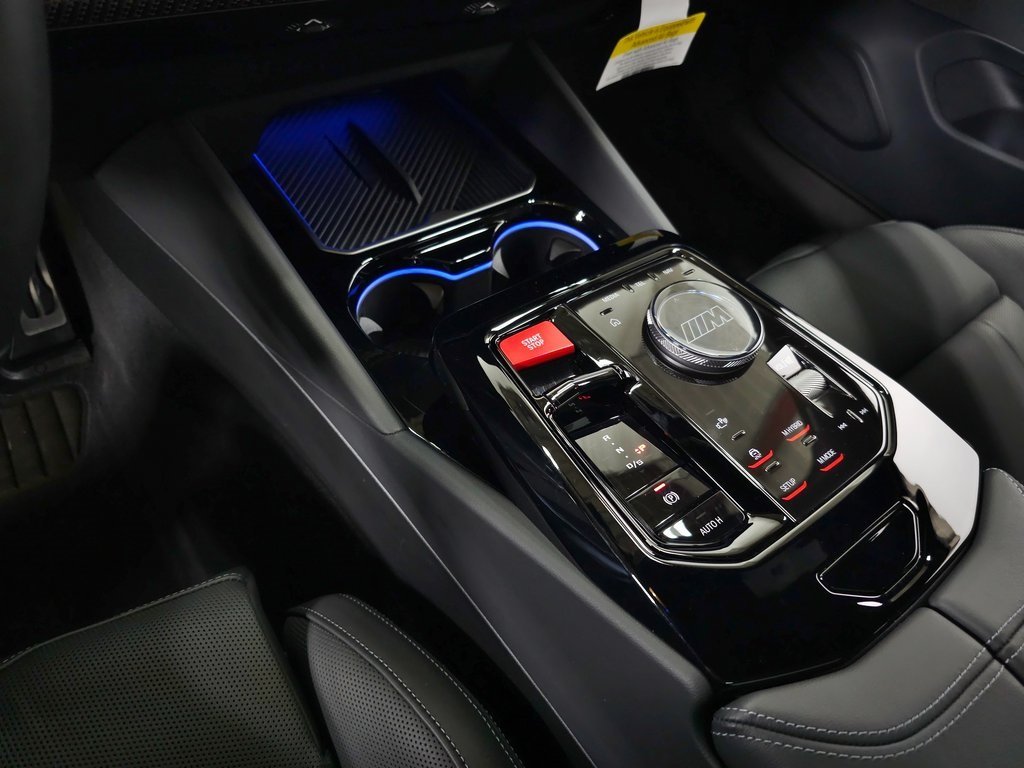 2025 BMW M5 - Image 40